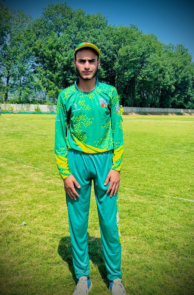 AbbasO Khan