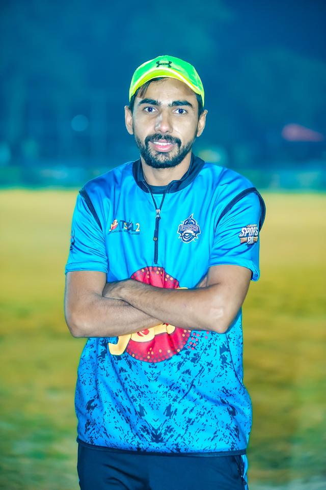Rashi Lefty